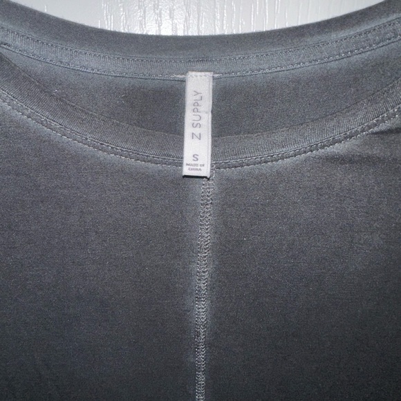 Z-Supply Grey Washed Short Sleeve T-Shirt - SMALL - Picture 3 of 3